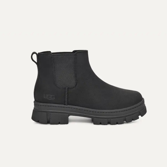 UGG Kids' Ashton Chelsea Boot - Picture 2 of 6